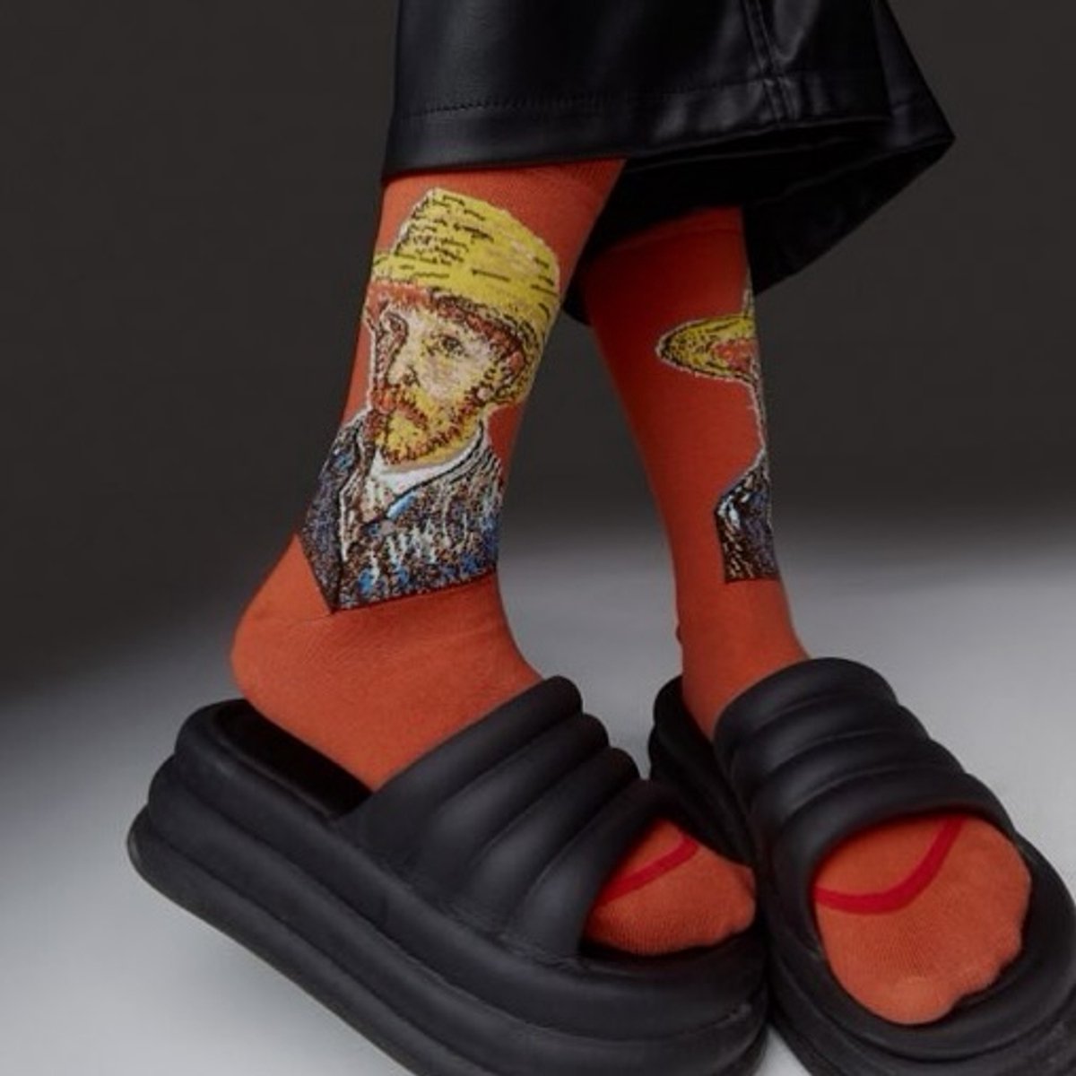 Kunstsokken – Vincent van Gogh: Zelfportret met Strohoed + Extra Verrassingspaar Designsokken